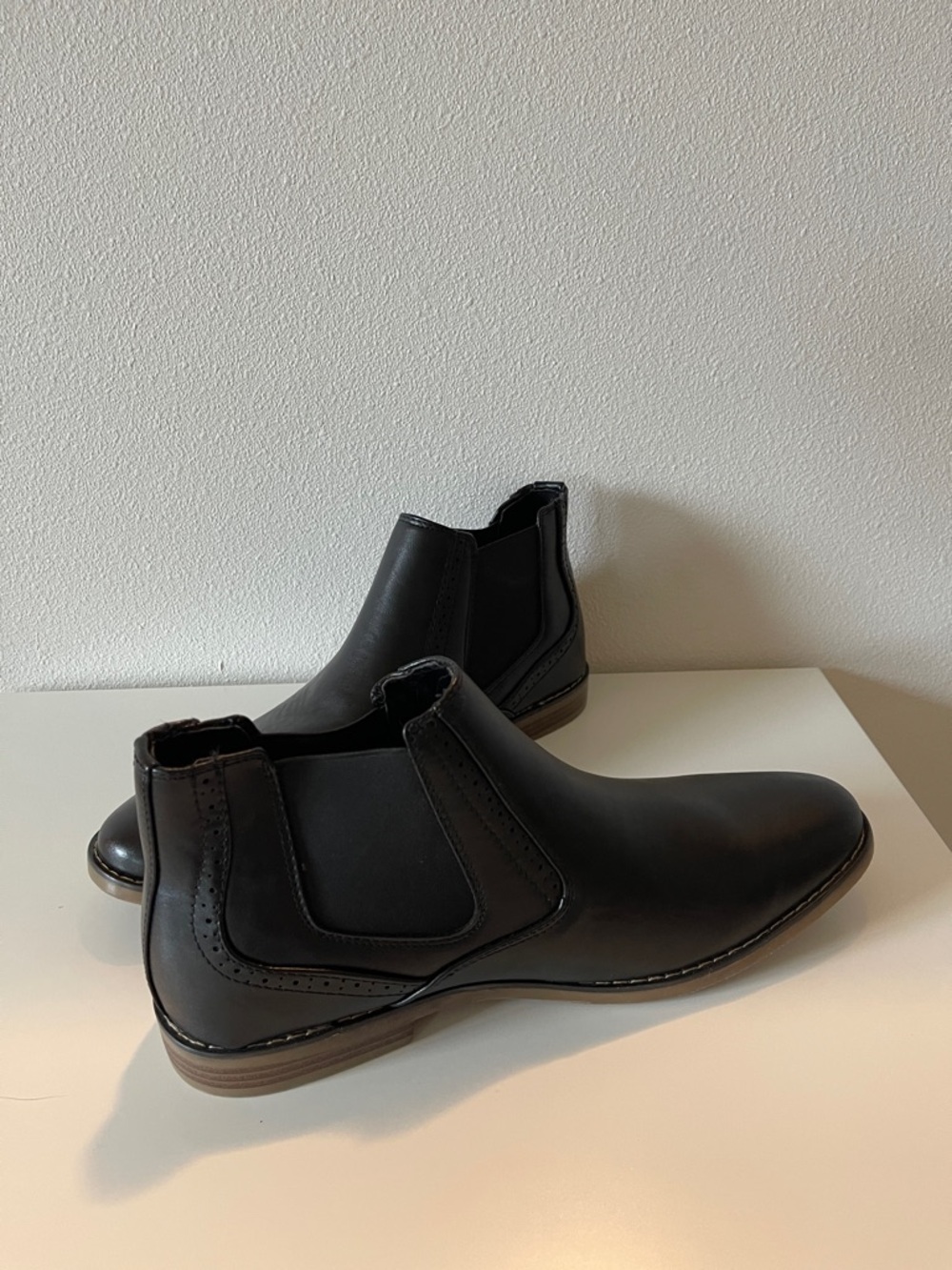 Deer stags Black Chelsea Dress Boots - Sleek Slip-On Men’s Ankle Boots Size 10:5